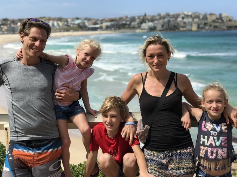 Familie auf Weltreise Australien Bondi Beach quer